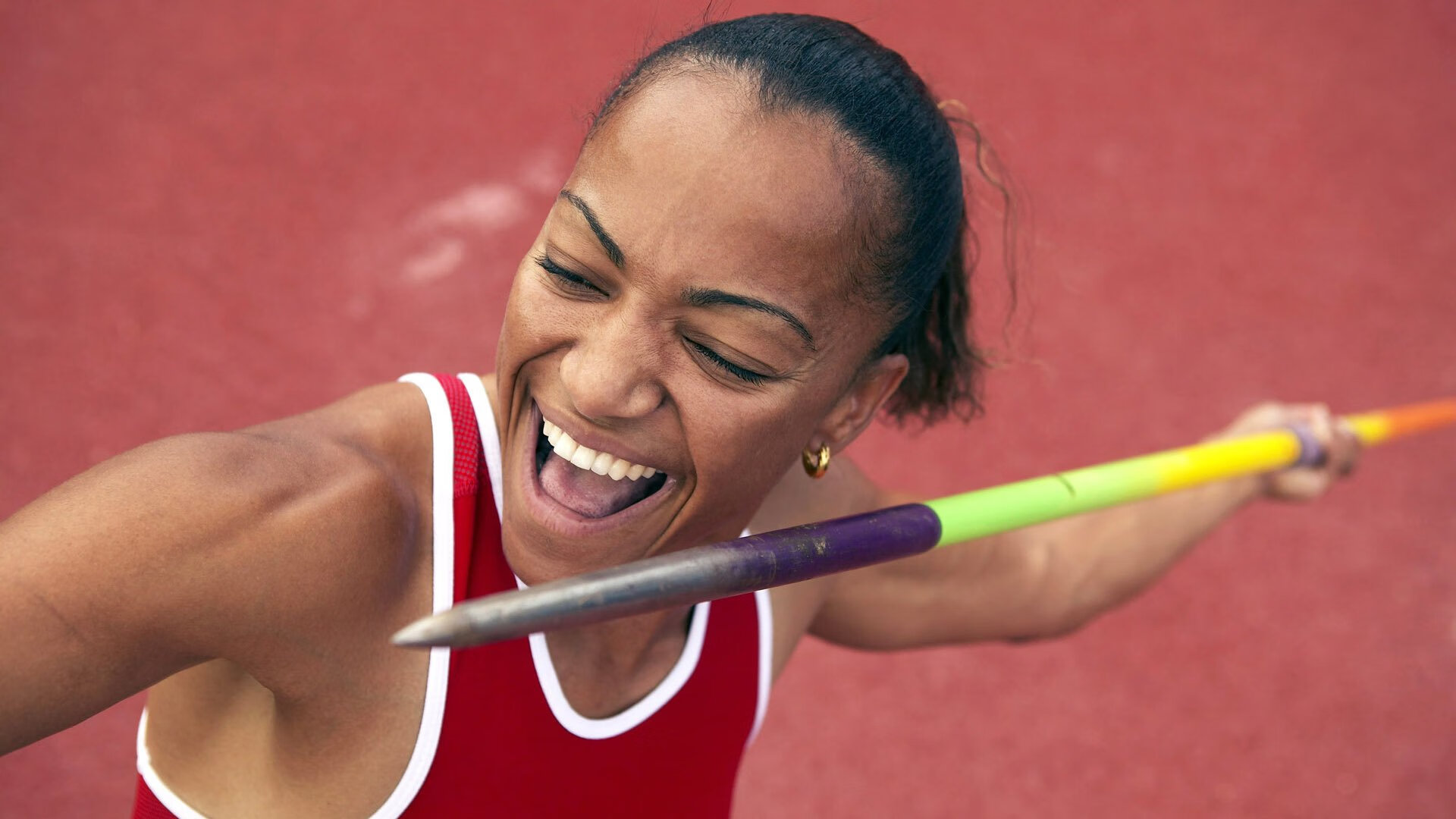 乐鱼体育官网投注-“世界游泳锦标赛：新加坡泳池见证泳者极限冲刺”